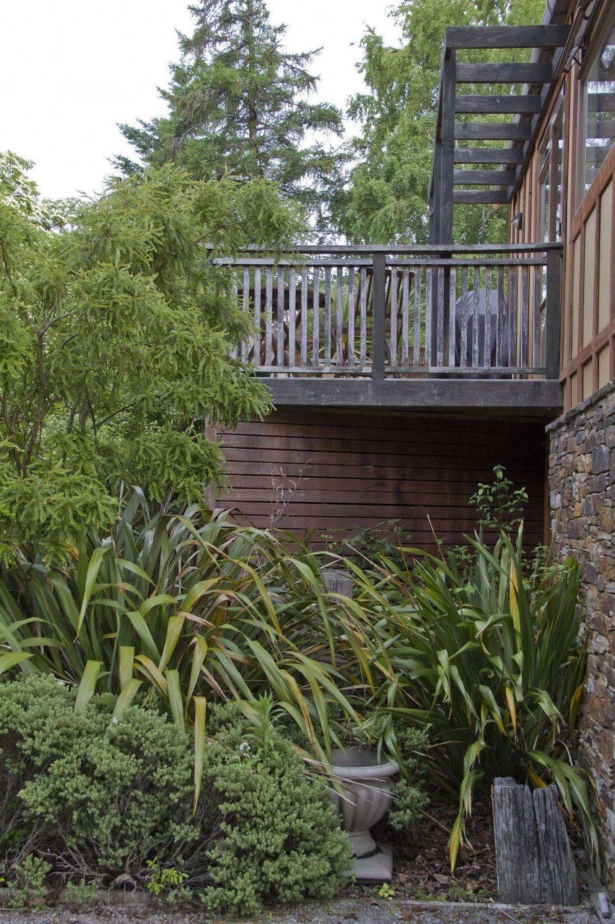 Turangi Trout Lodge Ngoại thất bức ảnh